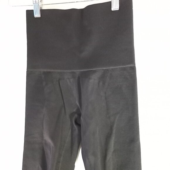 LNDR black high waisted compression leggings - Picture 9 of 9